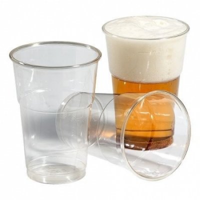 Doos plastic bierbekers 