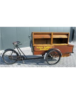 Museumstuk bakkersbakfiets met verlichting 